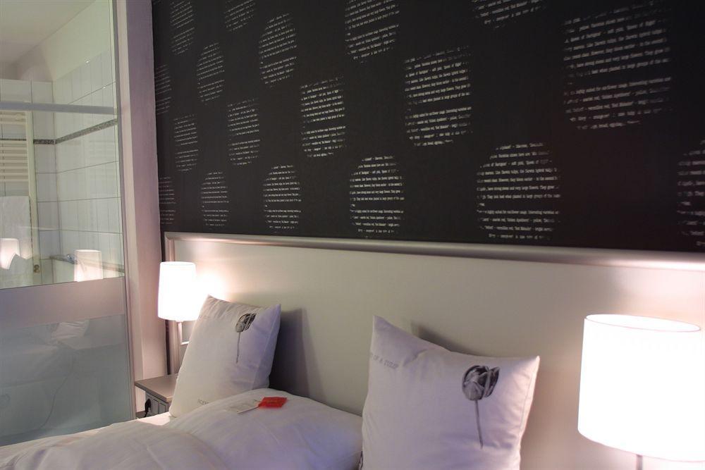 Wellings Romantik Hotel Zur Linde Мёрс Экстерьер фото