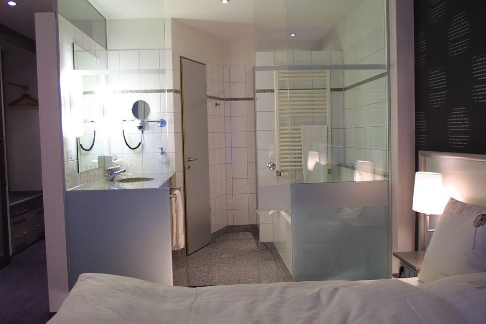 Wellings Romantik Hotel Zur Linde Мёрс Экстерьер фото