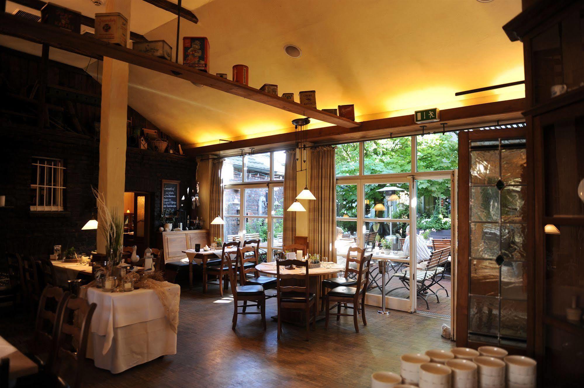 Wellings Romantik Hotel Zur Linde Мёрс Экстерьер фото