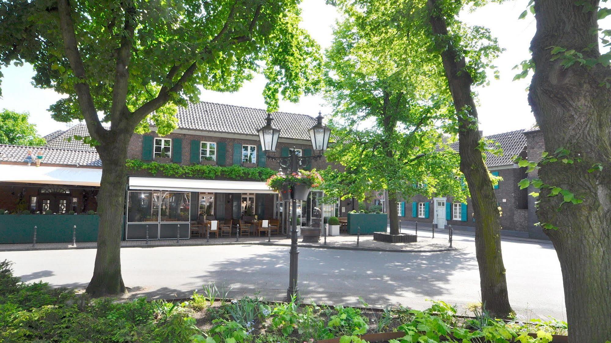 Wellings Romantik Hotel Zur Linde Мёрс Экстерьер фото