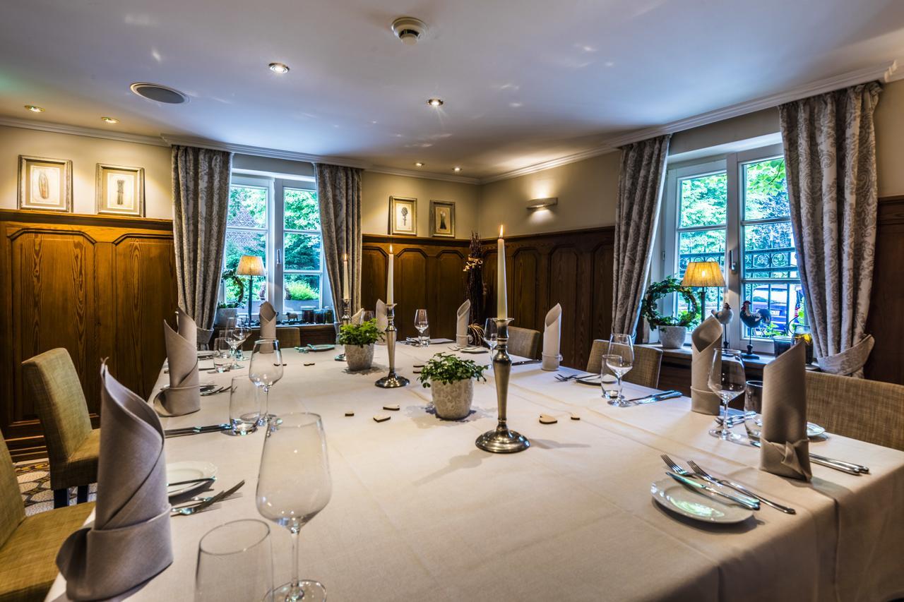 Wellings Romantik Hotel Zur Linde Мёрс Экстерьер фото