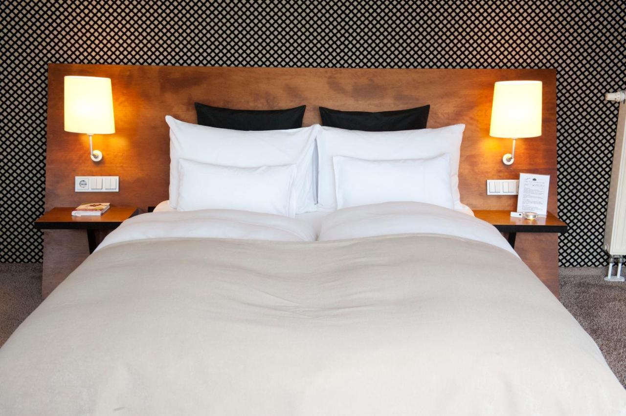 Wellings Romantik Hotel Zur Linde Мёрс Экстерьер фото